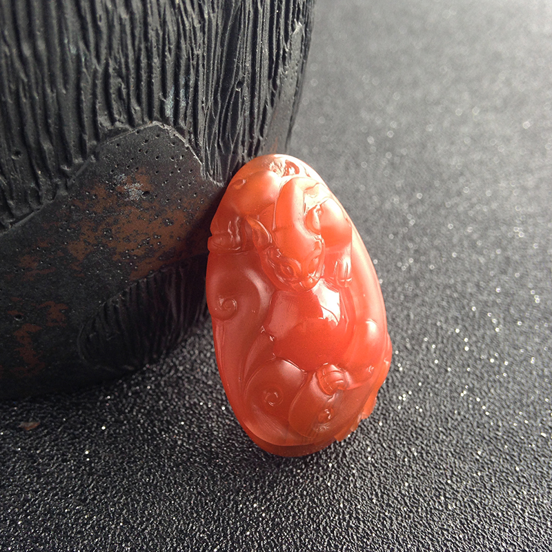 樱桃红南红瑞兽吊坠 - 红掌柜珠宝