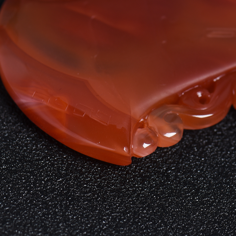 南红带冻龙吊坠-红掌柜