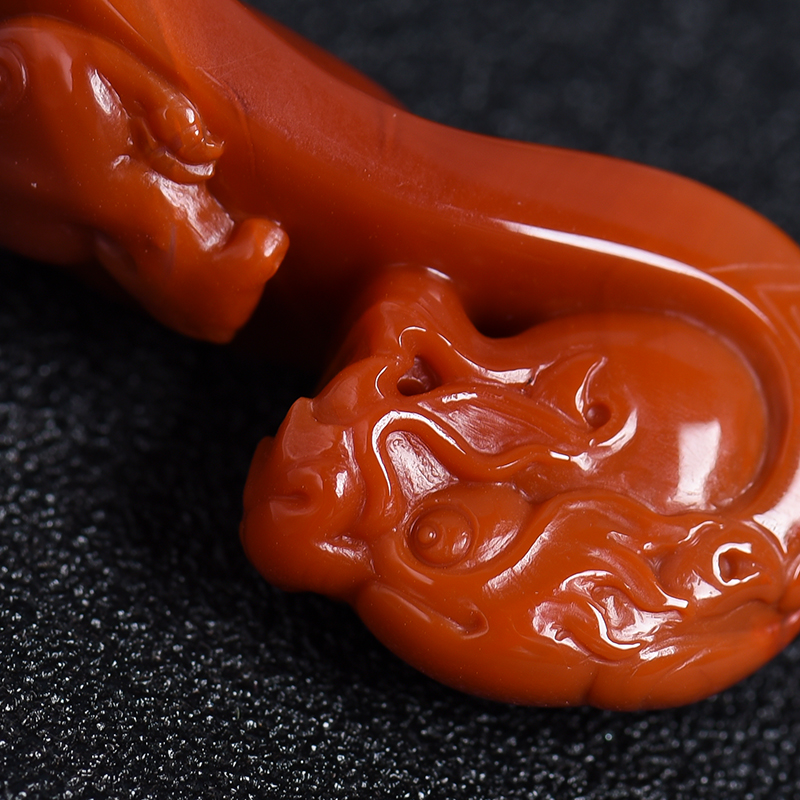 南红望子成龙挂坠-红掌柜