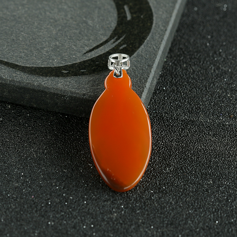 樱桃红南红吊坠-红掌柜