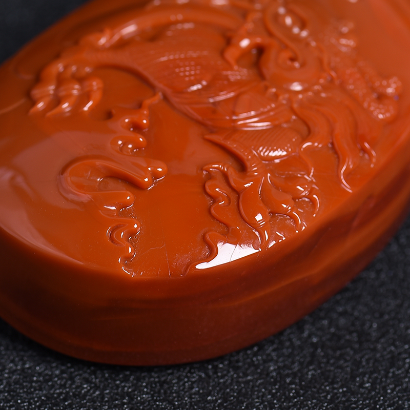 天然南红龙牌吊坠-红掌柜