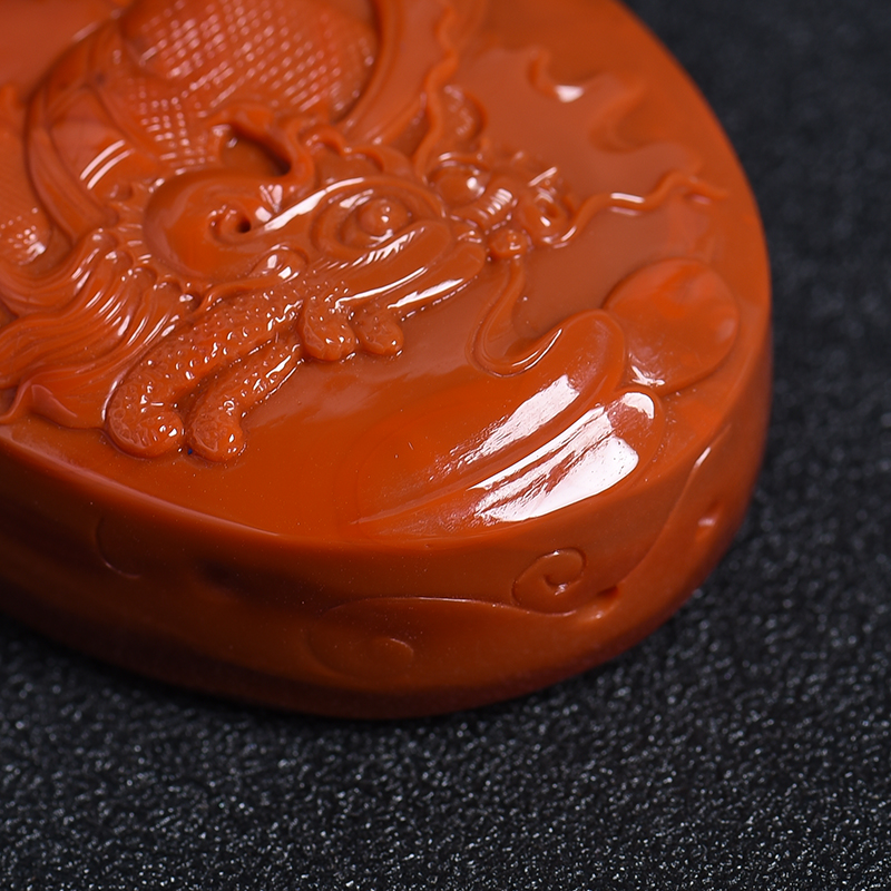 川料柿子红南红龙牌吊坠-红掌柜