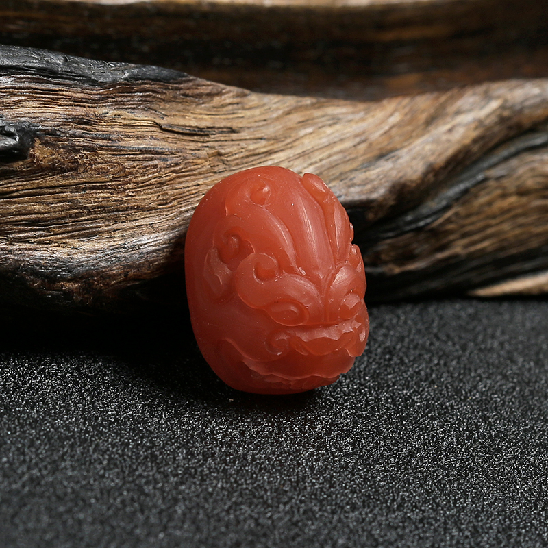 天然樱桃红南红兽头戒面-红掌柜