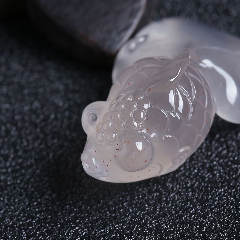 冰飘南红鱼吊坠 - 红掌柜珠宝