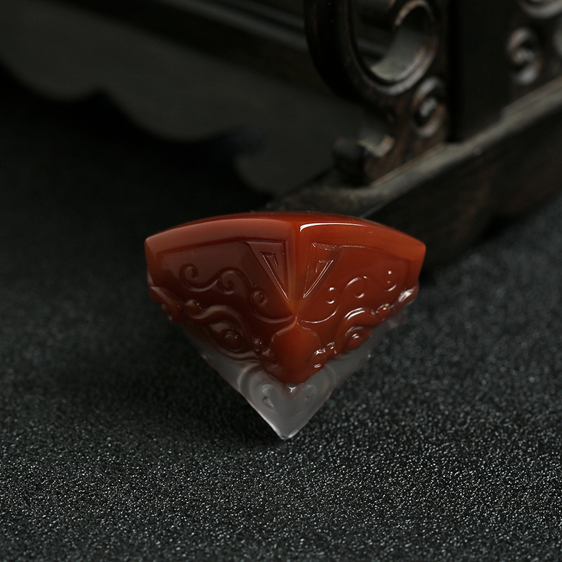 冰飘南红仿古凤钩-红掌柜