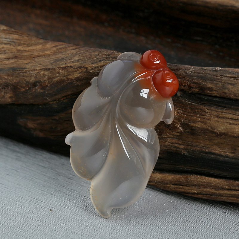 南红金鱼吊坠-红掌柜