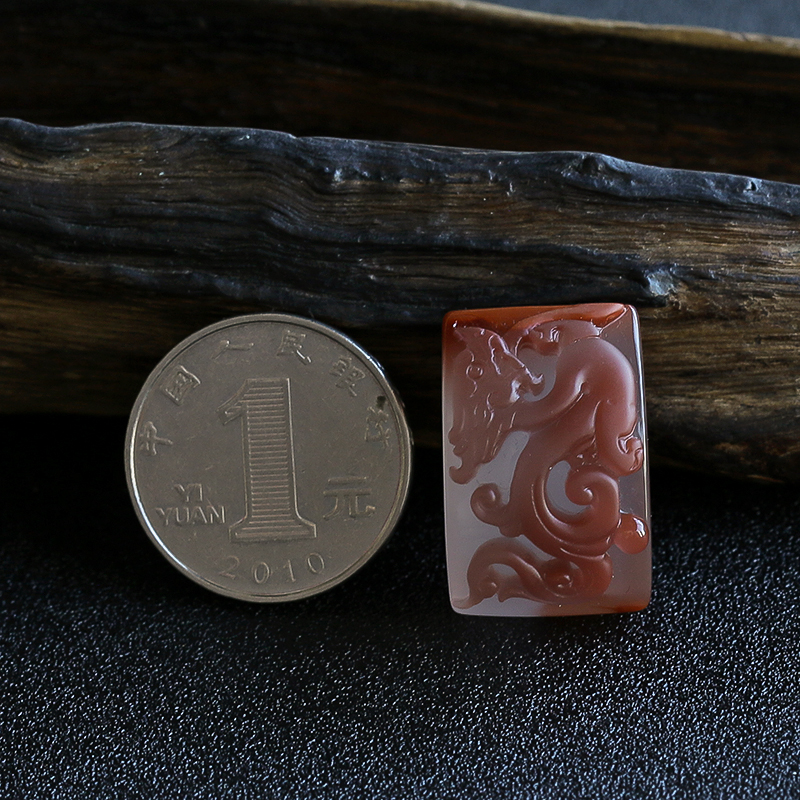 川料南红仿古龙吊坠-红掌柜