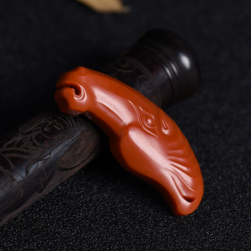 苏工川料南红马吊坠-红掌柜