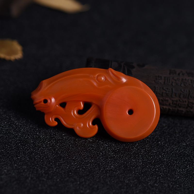 苏工川料南红马吊坠-红掌柜