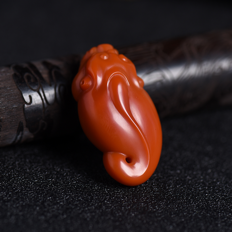 川料柿子红南红瑞兽吊坠-红掌柜