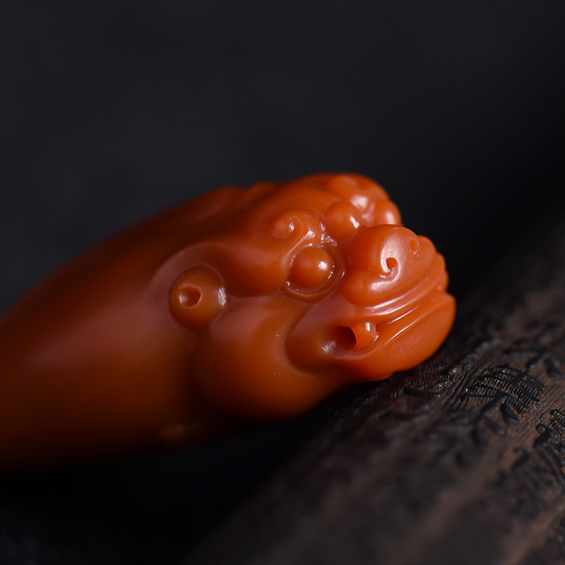 柿子红南红瑞兽吊坠-红掌柜