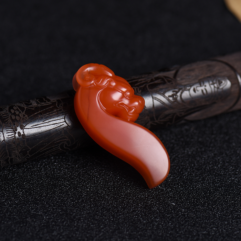 川料南红瑞兽吊坠-红掌柜