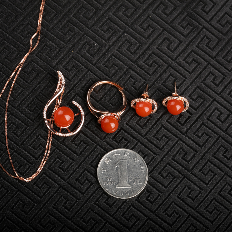 银镶樱桃红南红戒指耳钉吊坠三件套-红掌柜