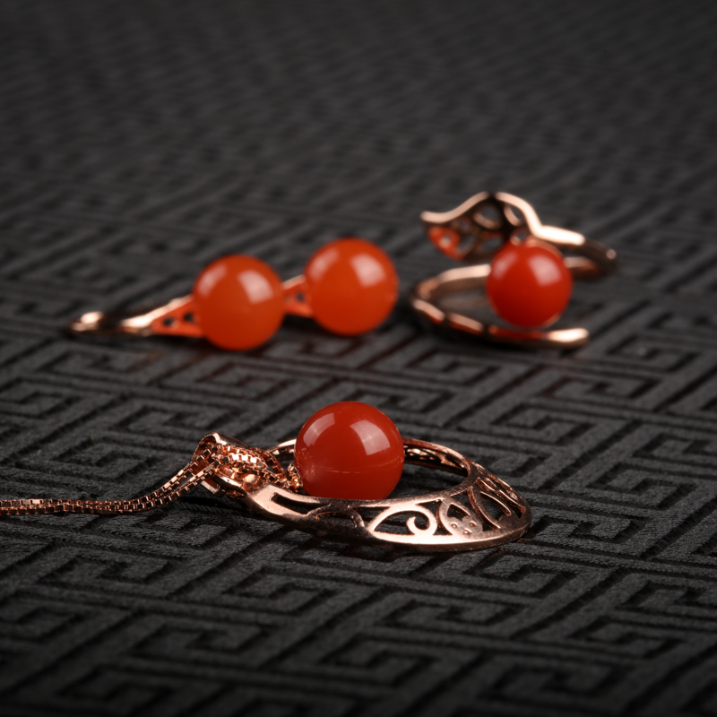 银镶樱桃红南红戒指耳钉吊坠三件套-红掌柜