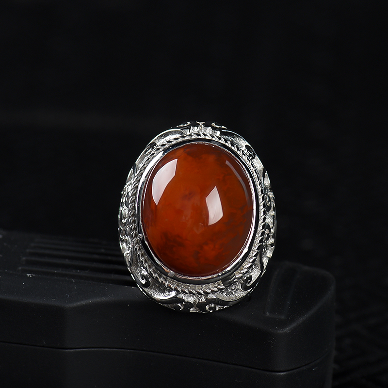 银镶火焰纹南红戒指-红掌柜