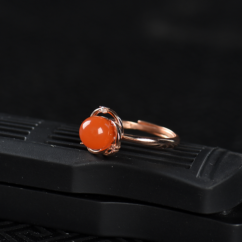 银镶四川樱桃红南红戒指-红掌柜