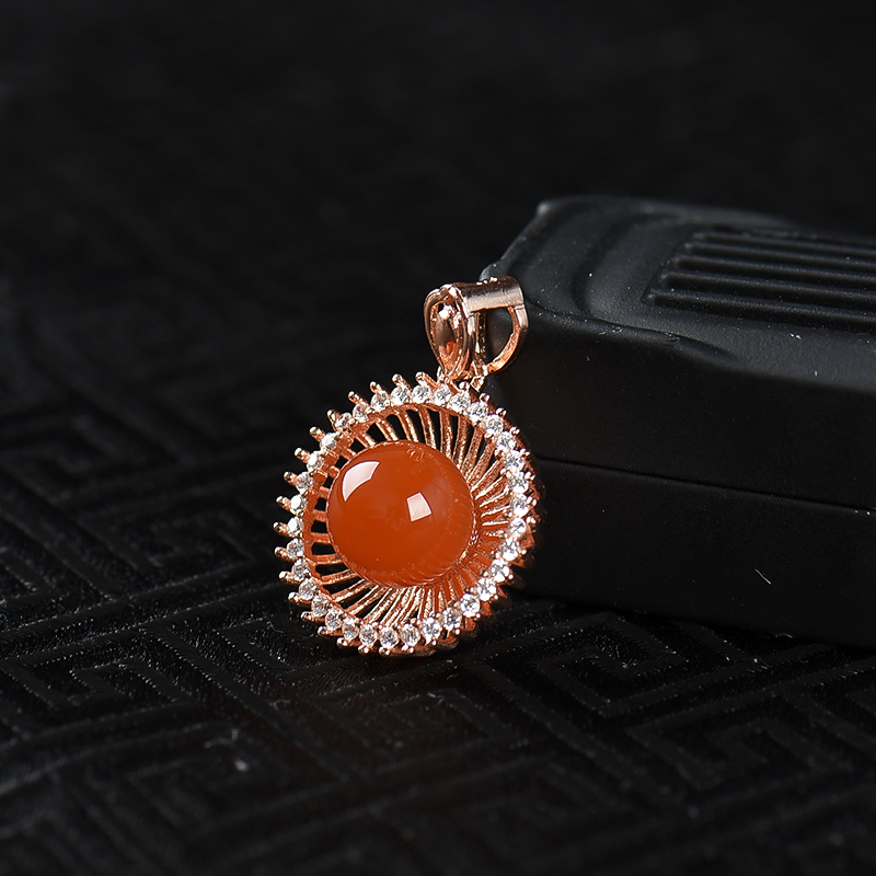 四川银镶樱桃红南红吊坠-红掌柜