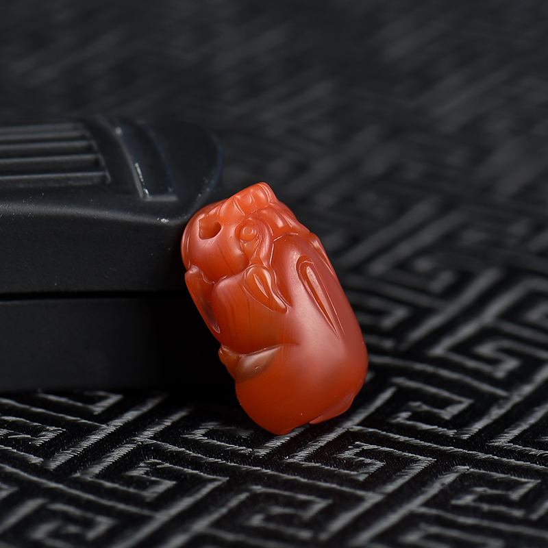 南红貔貅吊坠-红掌柜