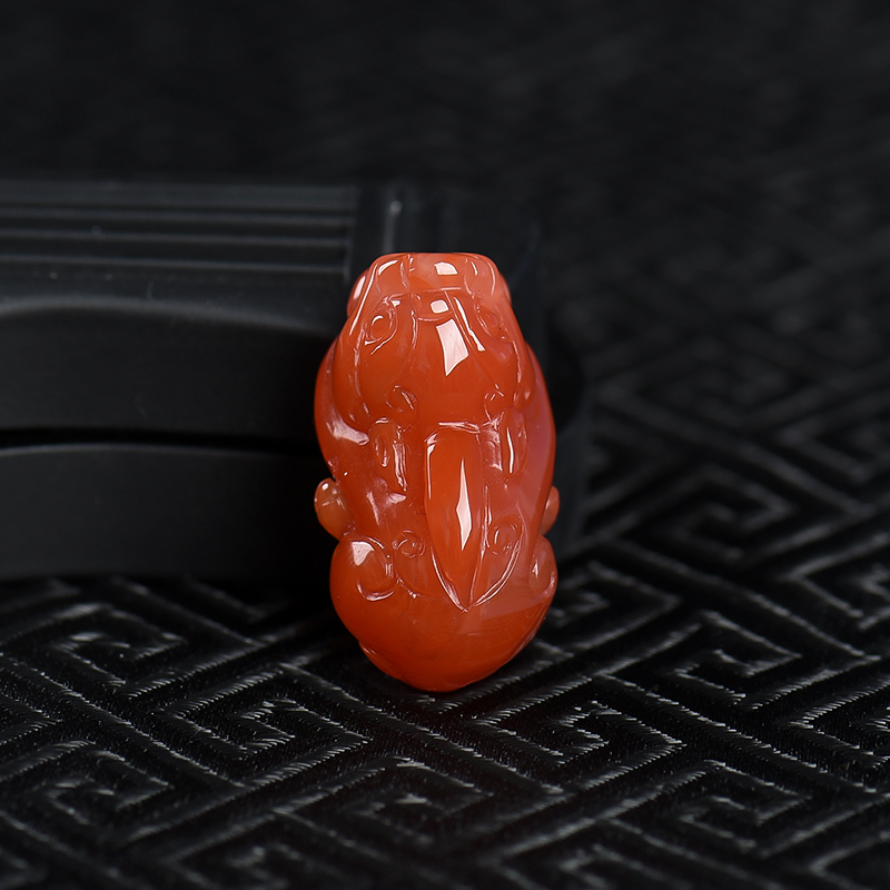 樱桃红南红貔貅吊坠-红掌柜