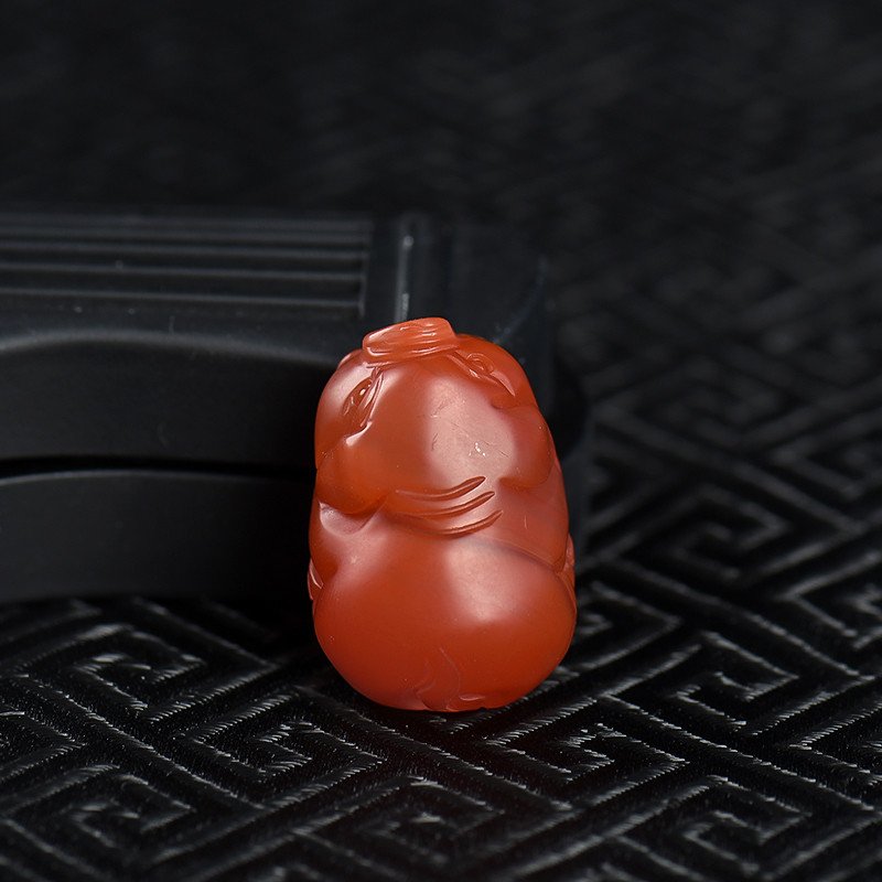 樱桃红南红亥猪吊坠-红掌柜