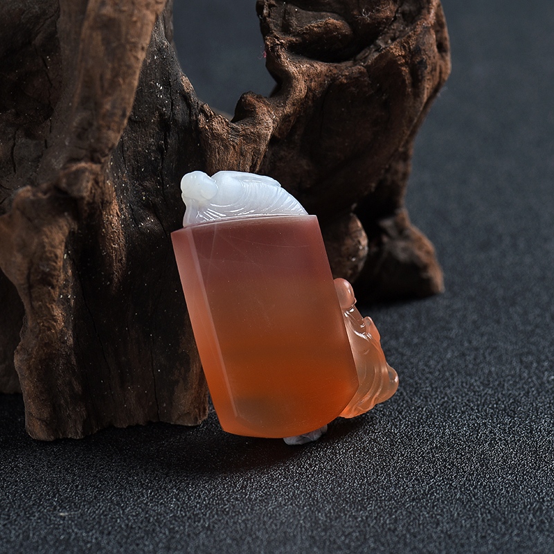 天然红白料南红吊坠 - 红掌柜