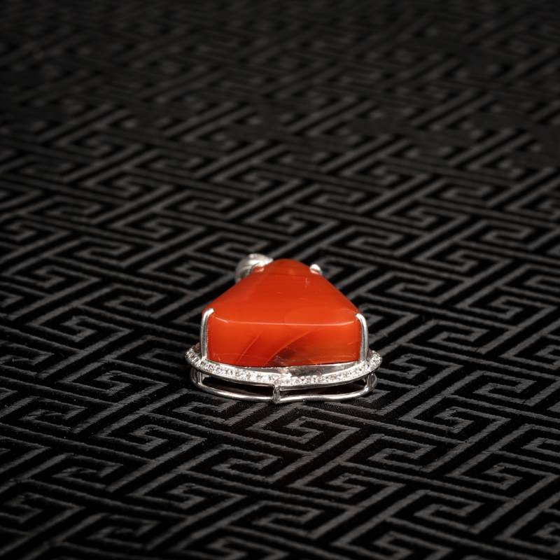 四川银镶樱桃红南红吊坠-红掌柜