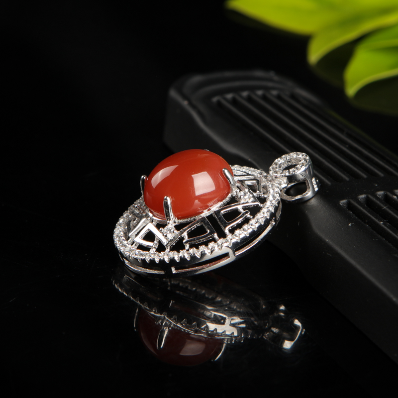 银镶川料樱桃红南红吊坠-红掌柜