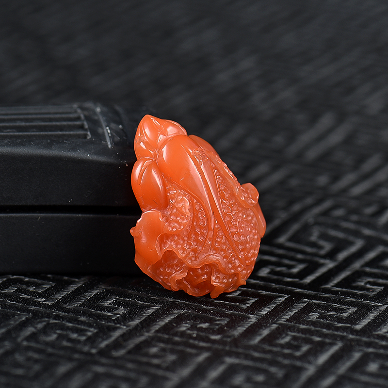 樱桃红南红百财吊坠-红掌柜