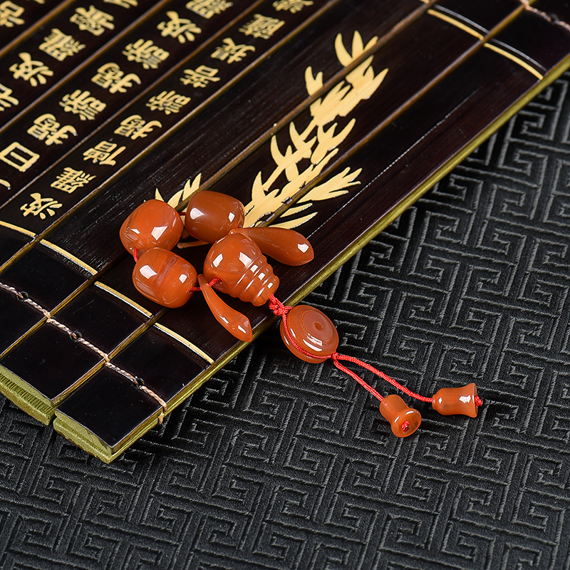 天然玫瑰红南红配件一套-红掌柜