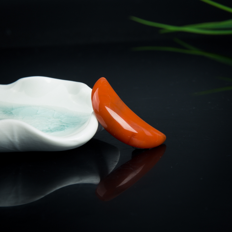 南红月牙吊坠-红掌柜