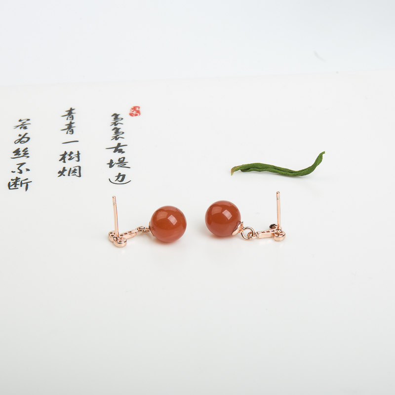 银镶天然南红白羊座耳钉-红掌柜