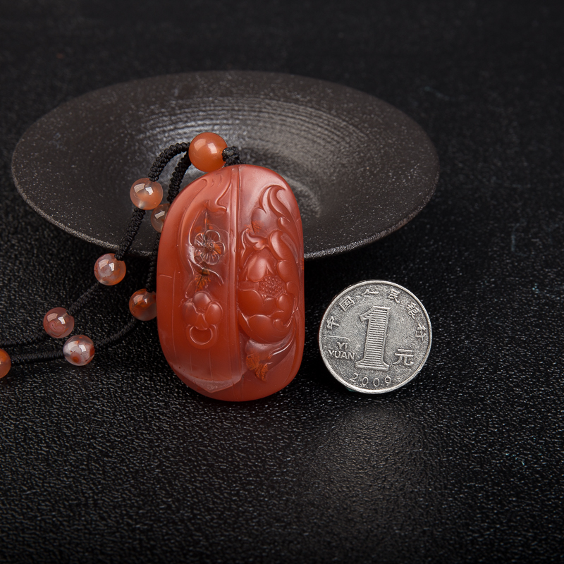 樱桃红南红吊坠-红掌柜