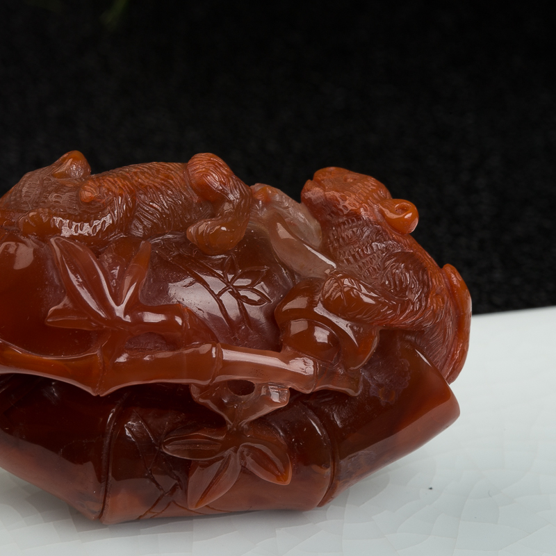 俏色南红节节高升吊坠-红掌柜