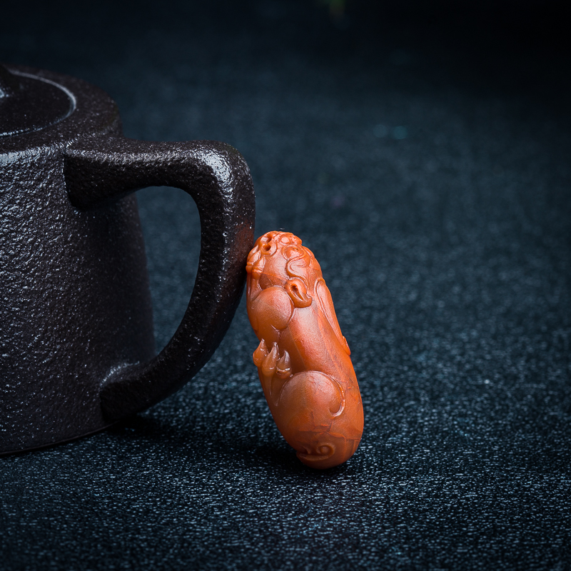 天然冰飘料南红貔貅吊坠-红掌柜