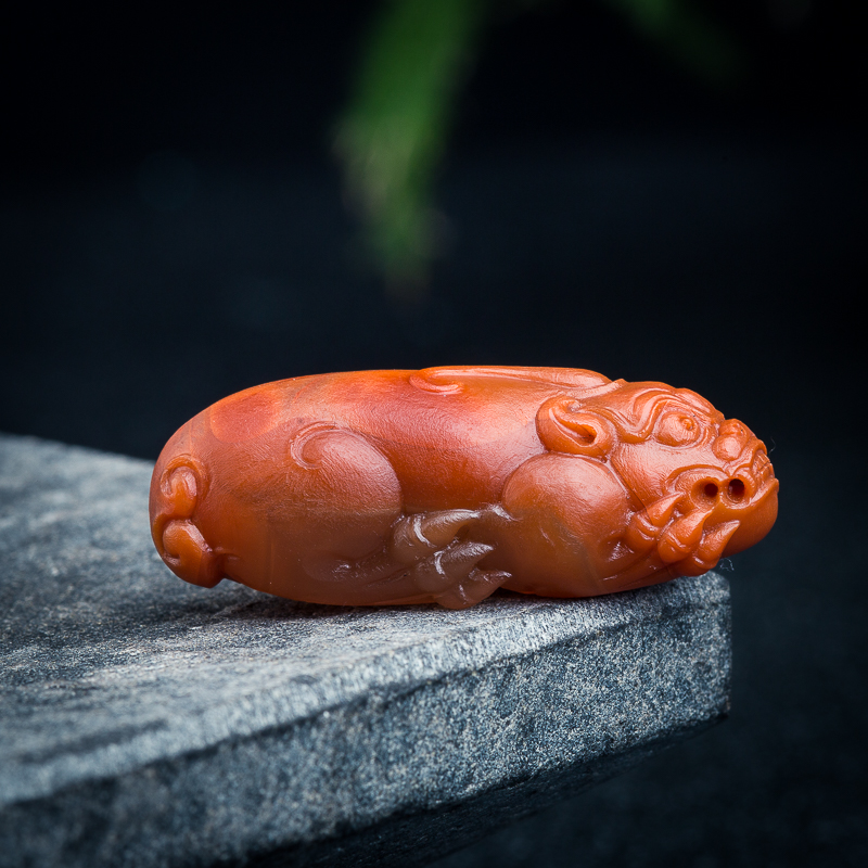 保山天然冰飘料南红吊坠-红掌柜