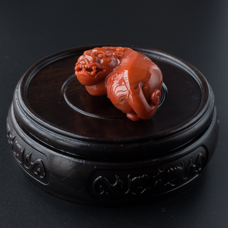 川料柿子红南红貔貅吊坠-红掌柜