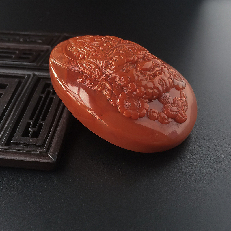 柿子红南红黄财神吊坠-红掌柜