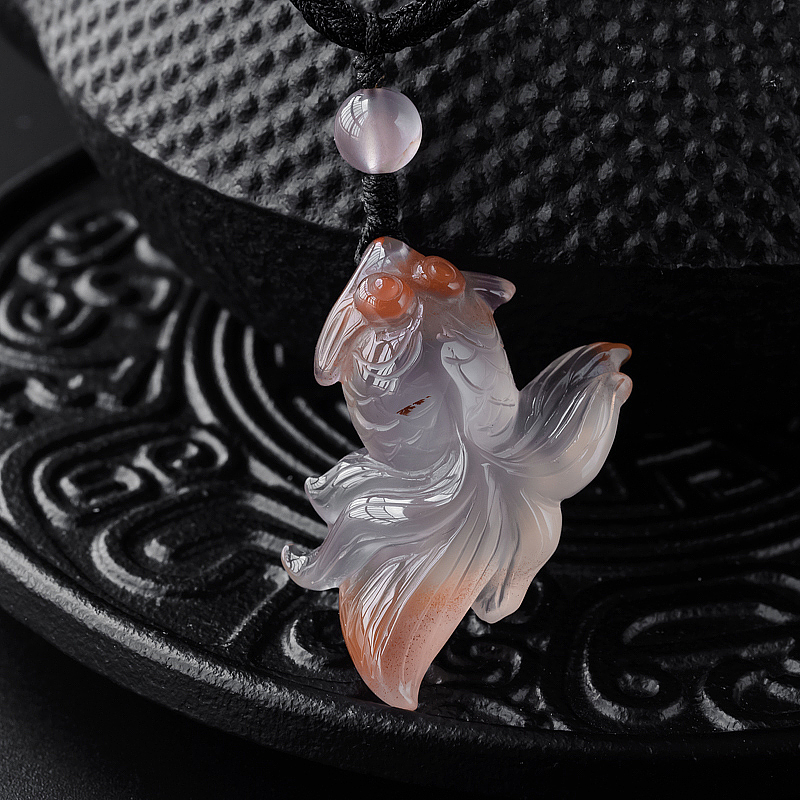 冰飘南红金鱼吊坠-红掌柜