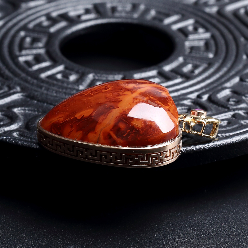 18K镶川料玫瑰红火焰纹南红吊坠-红掌柜