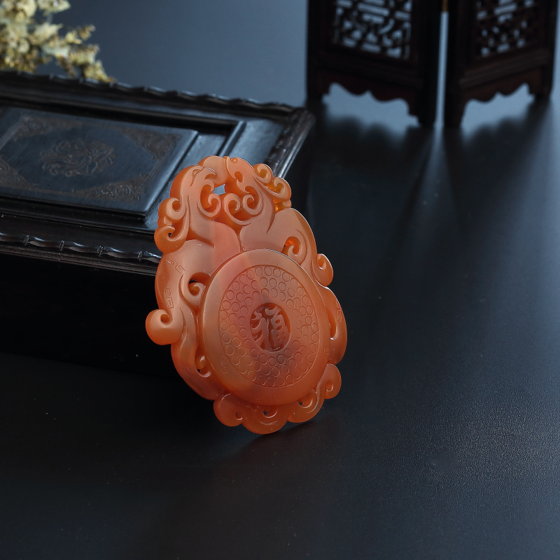 天然柿子红南红龙凤呈祥吊坠-红掌柜