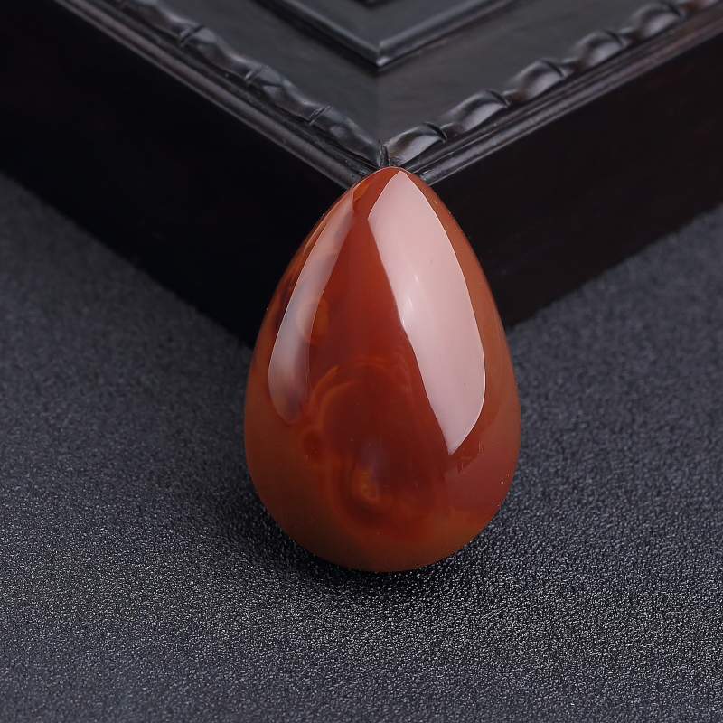 川料天然俏色南红水滴吊坠-红掌柜