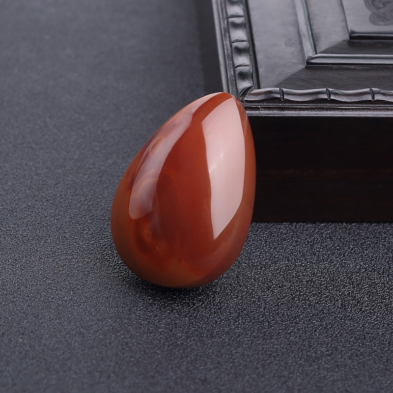 川料俏色南红水滴吊坠-红掌柜