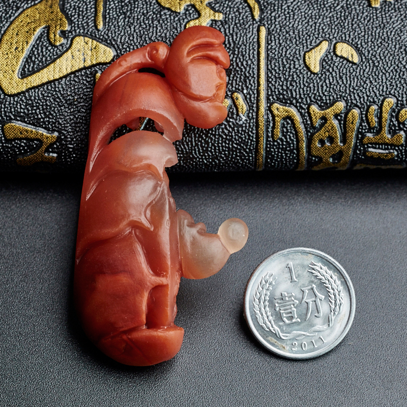 巧雕南红挂坠-红掌柜珠宝