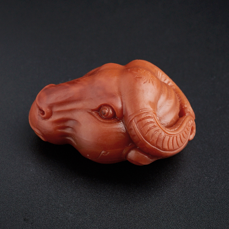 川料俏色牛头吊坠-红掌柜珠宝