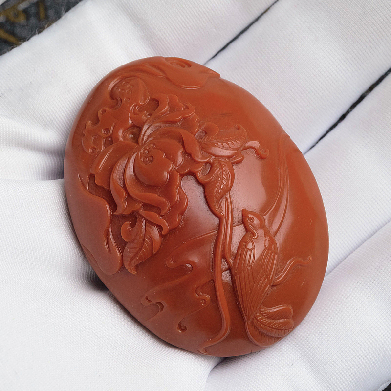 满肉南红吊坠-红掌柜