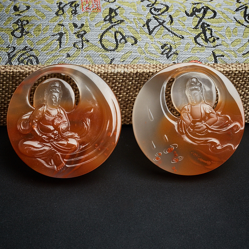四川冻料飘花南红观音吊坠-红掌柜