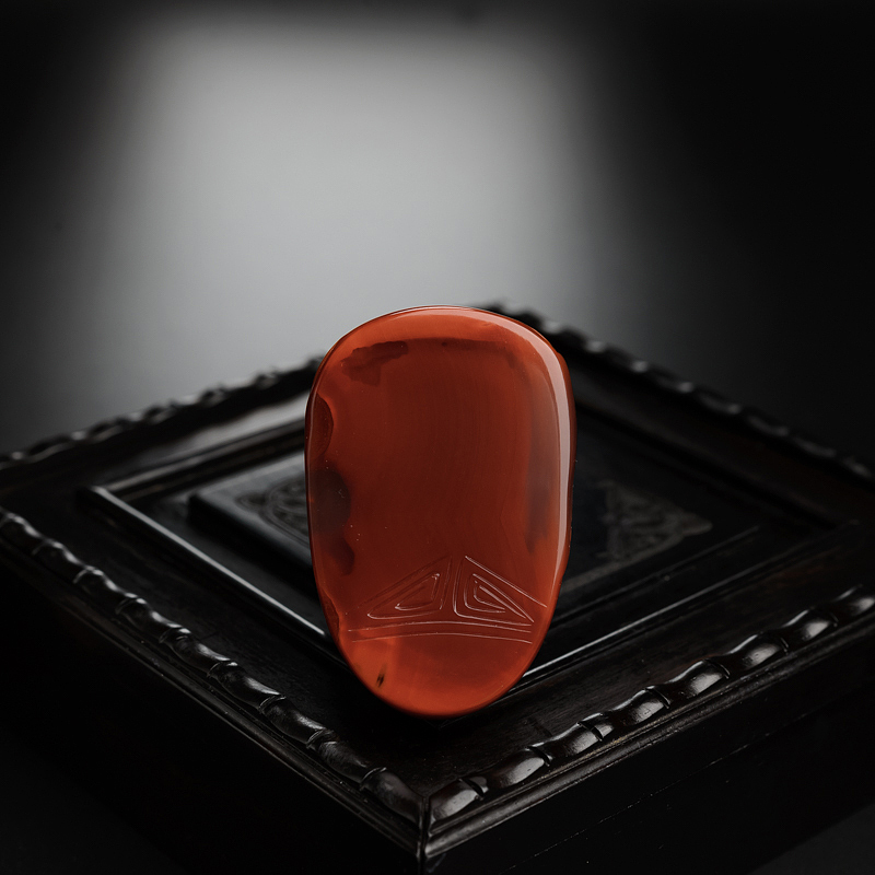 川料苏工南红瑞兽吊坠-红掌柜