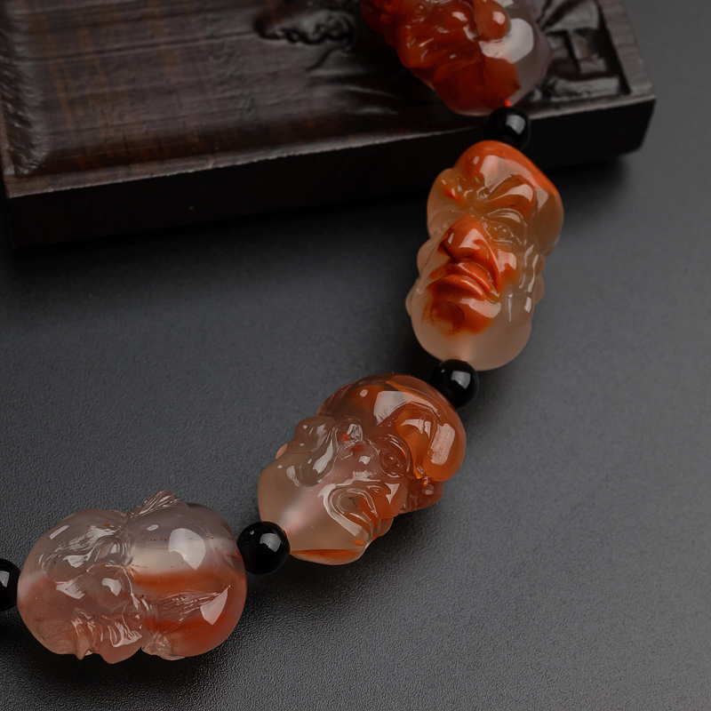 天然川料南红手把件-红掌柜