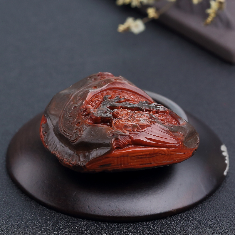 铁皮包浆料南红吊坠-红掌柜