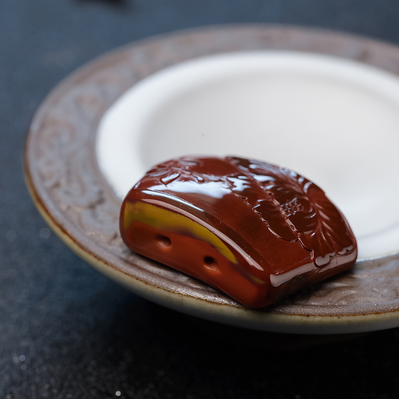 川料南红蝶恋花吊坠-红掌柜